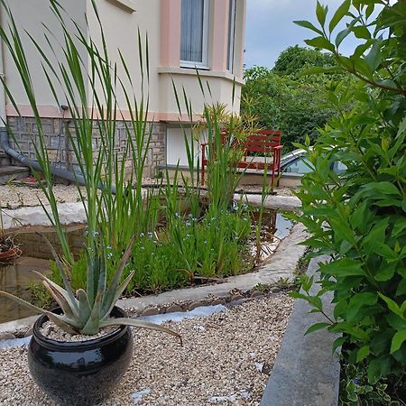 Chambre D'Hote Dans Maison Atypique Possibilite 1 Lit Supplementaire Pour 15 Euros Sancoins Exterior photo